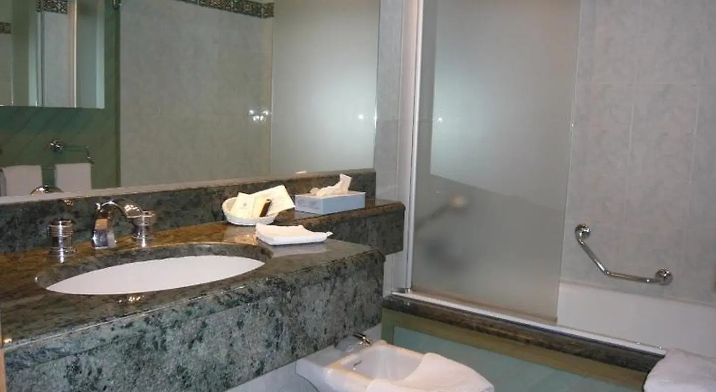 Aux Ducs de Savoie Badezimmer