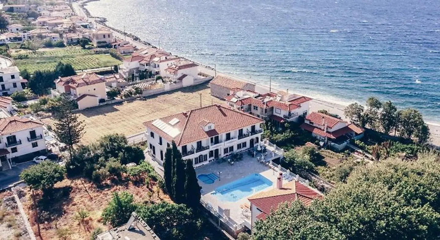 Iro's Residence EXTERIOR