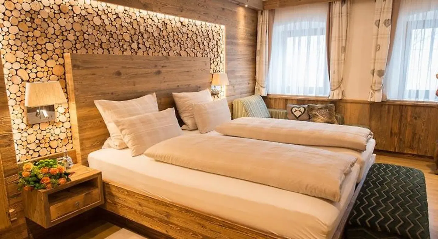 Adler ROOM_EXAMPLE