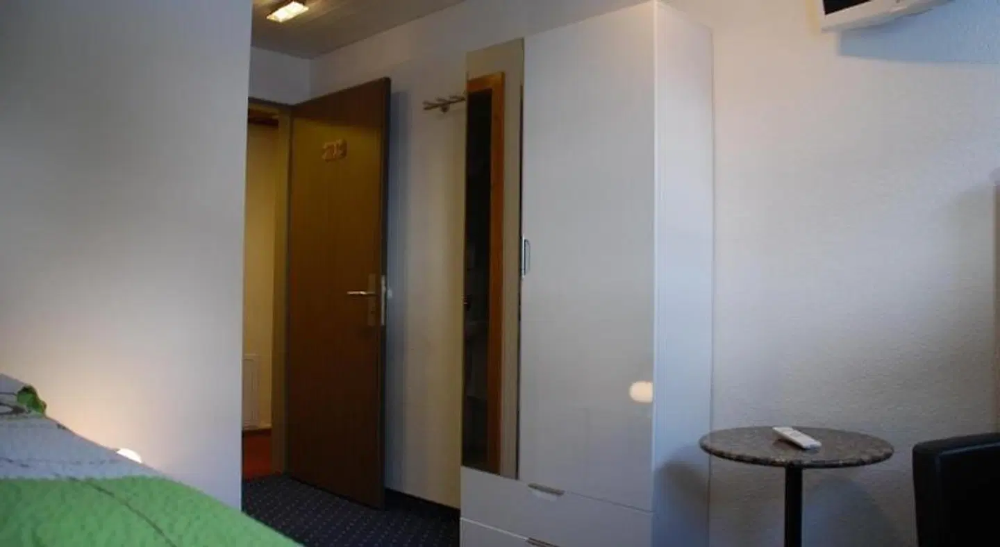Cresta ROOM_EXAMPLE