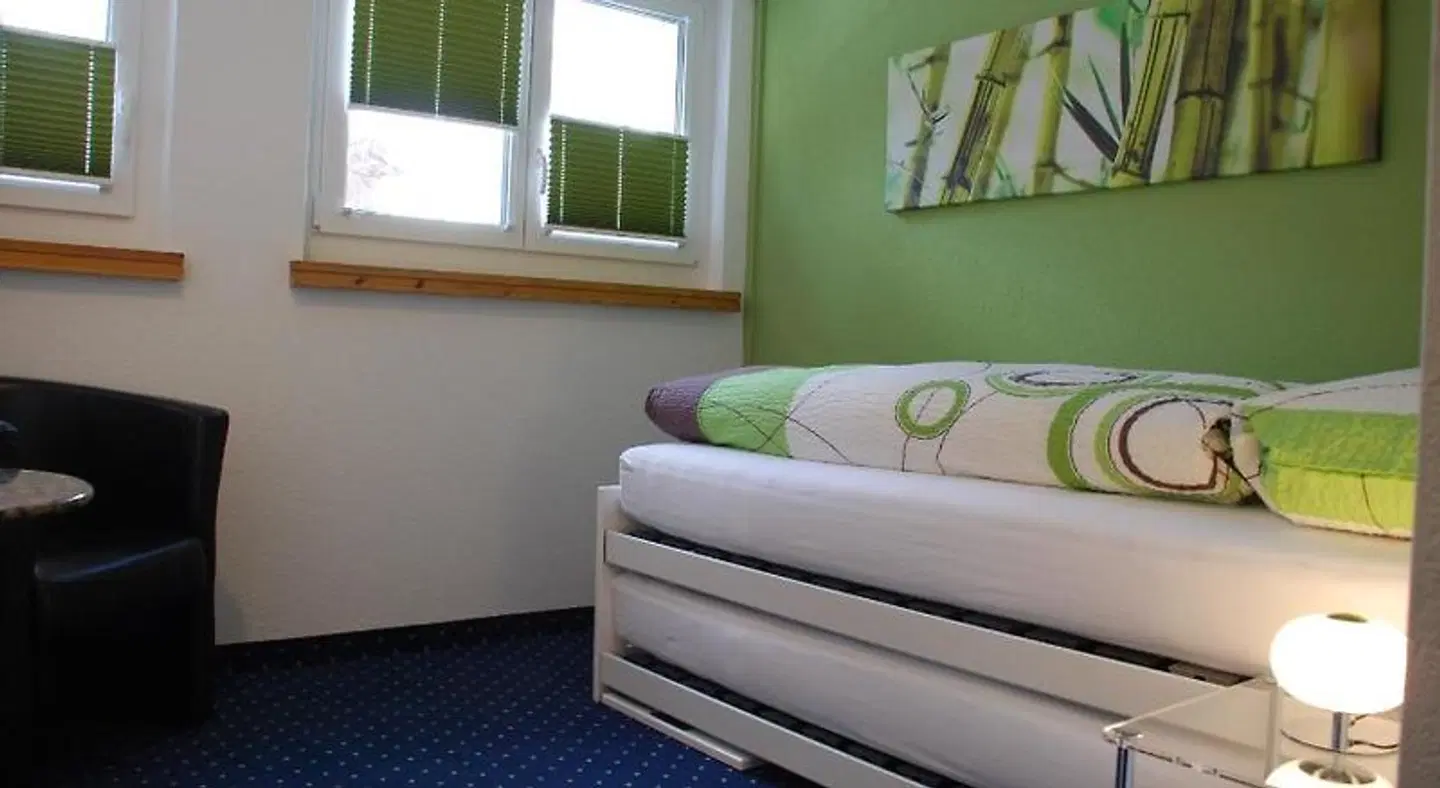 Cresta ROOM_EXAMPLE