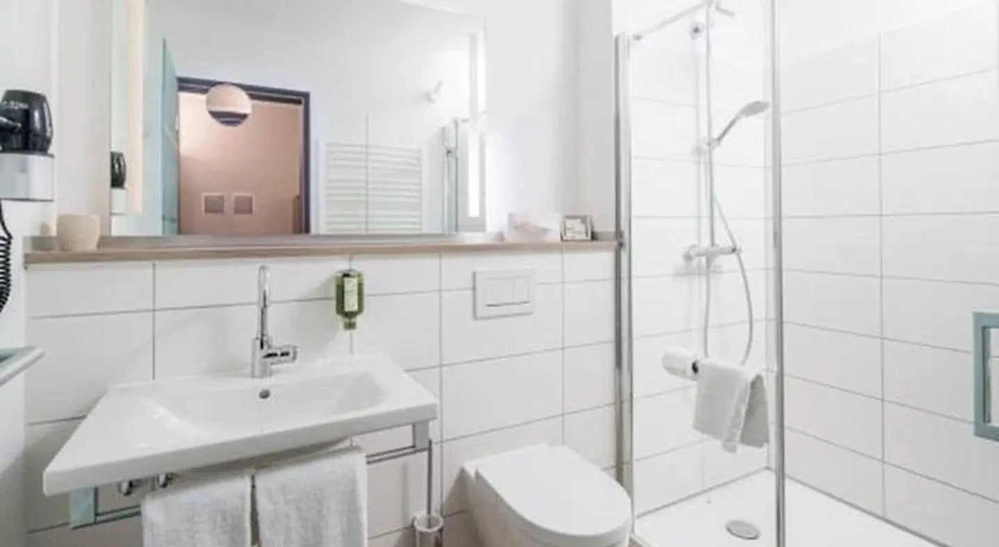 Balland's Hotel & Restaurant Badezimmer