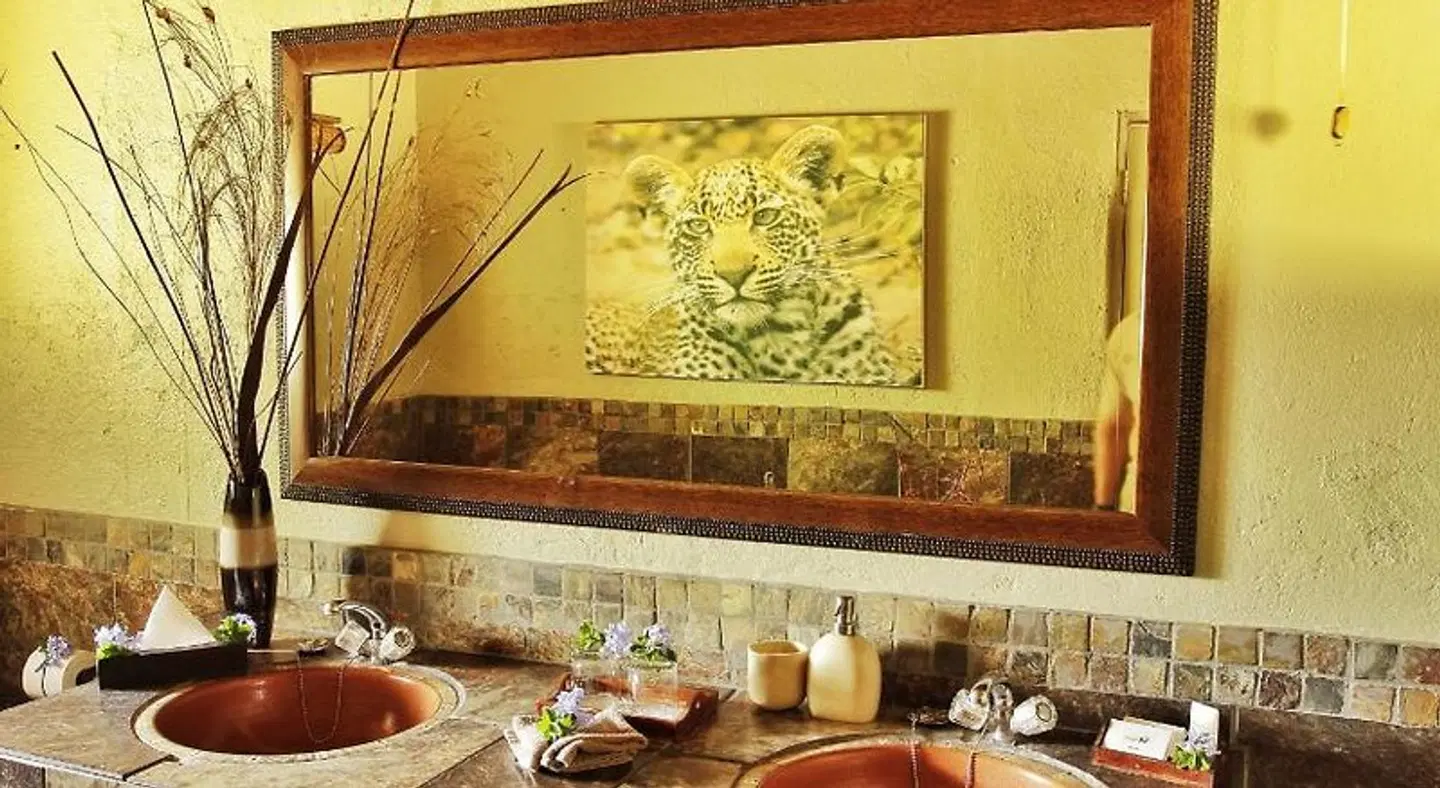 Kambaku Safari Lodge Restaurant