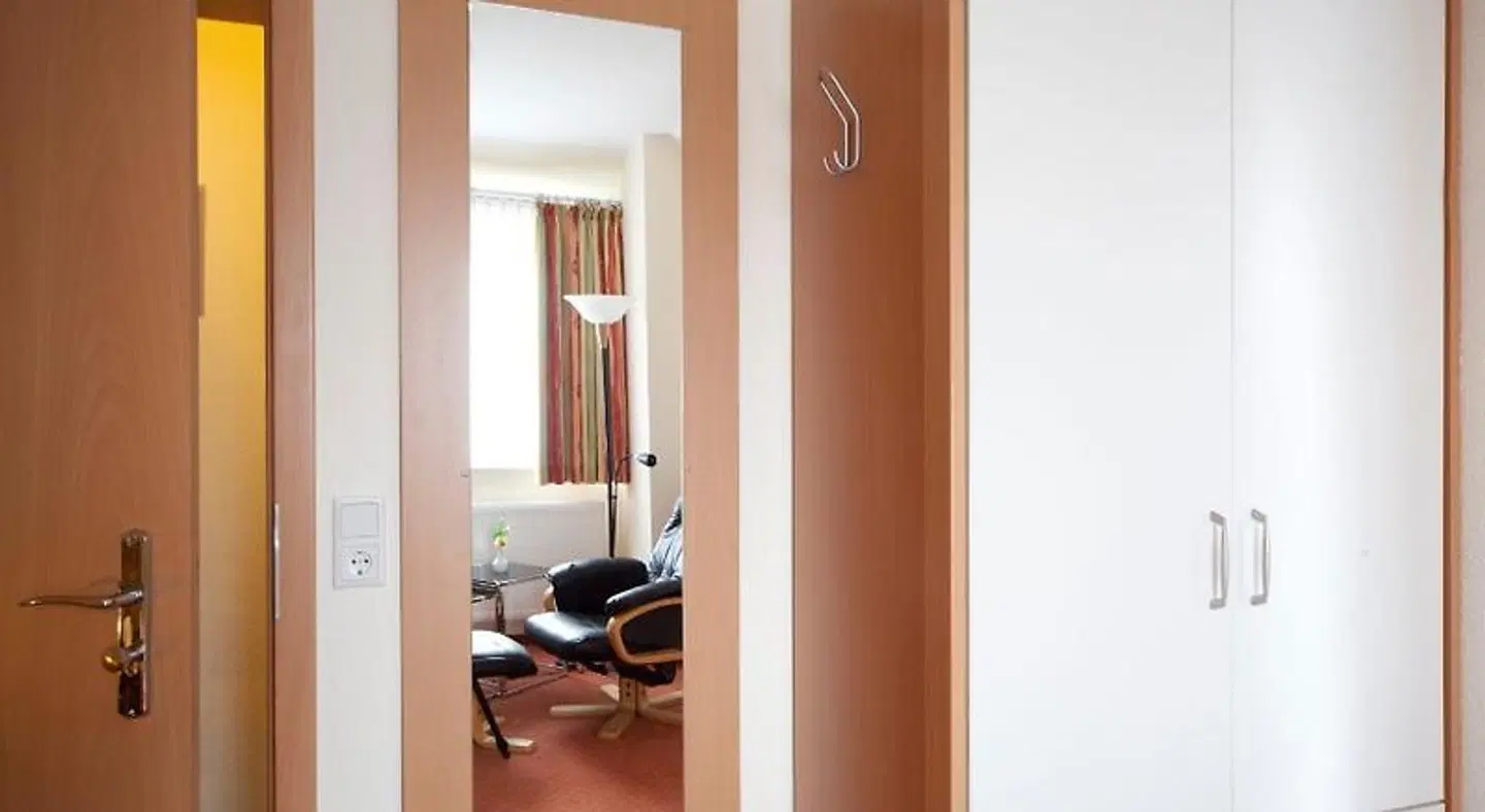 City ROOM_EXAMPLE