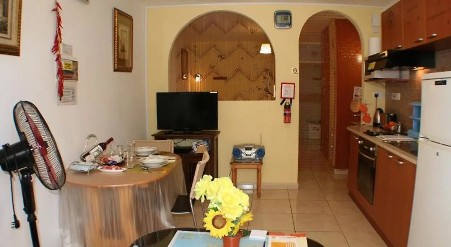 Apollonia Holiday Apartments Restaurant