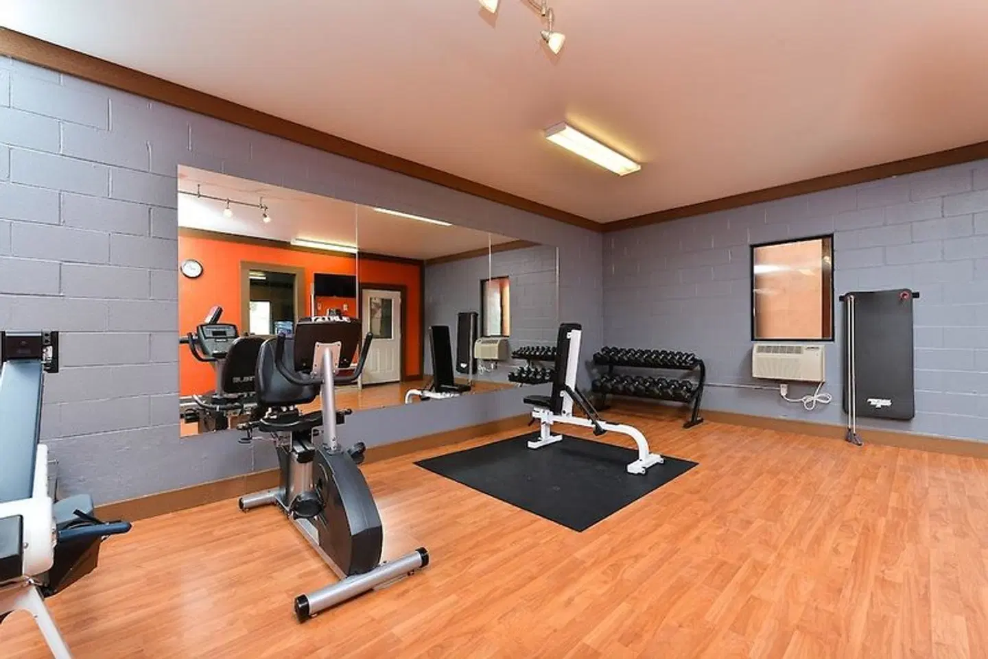 Antler Lodge SPORTS_AND_LEISURE