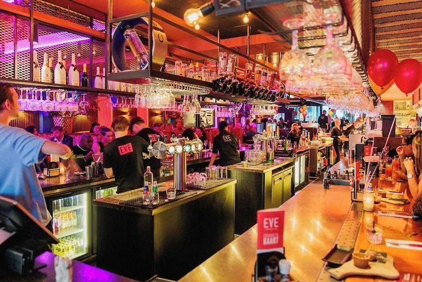 Manzo's Suites Bar