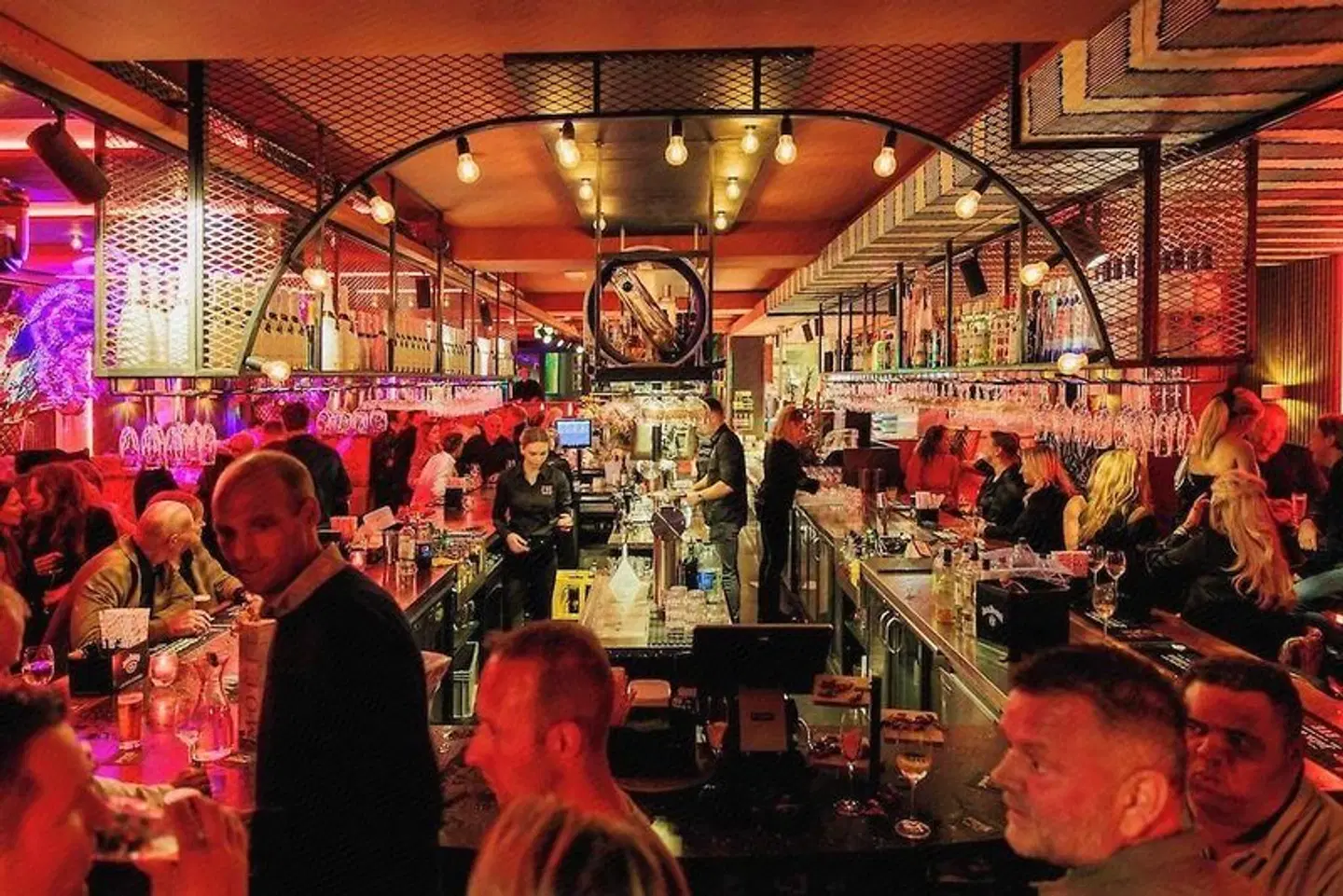 Manzo's Suites Restaurant