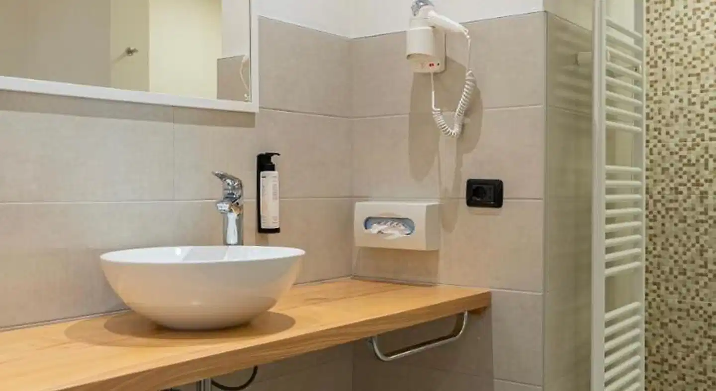 Saccardi Quadrante Europa Badezimmer