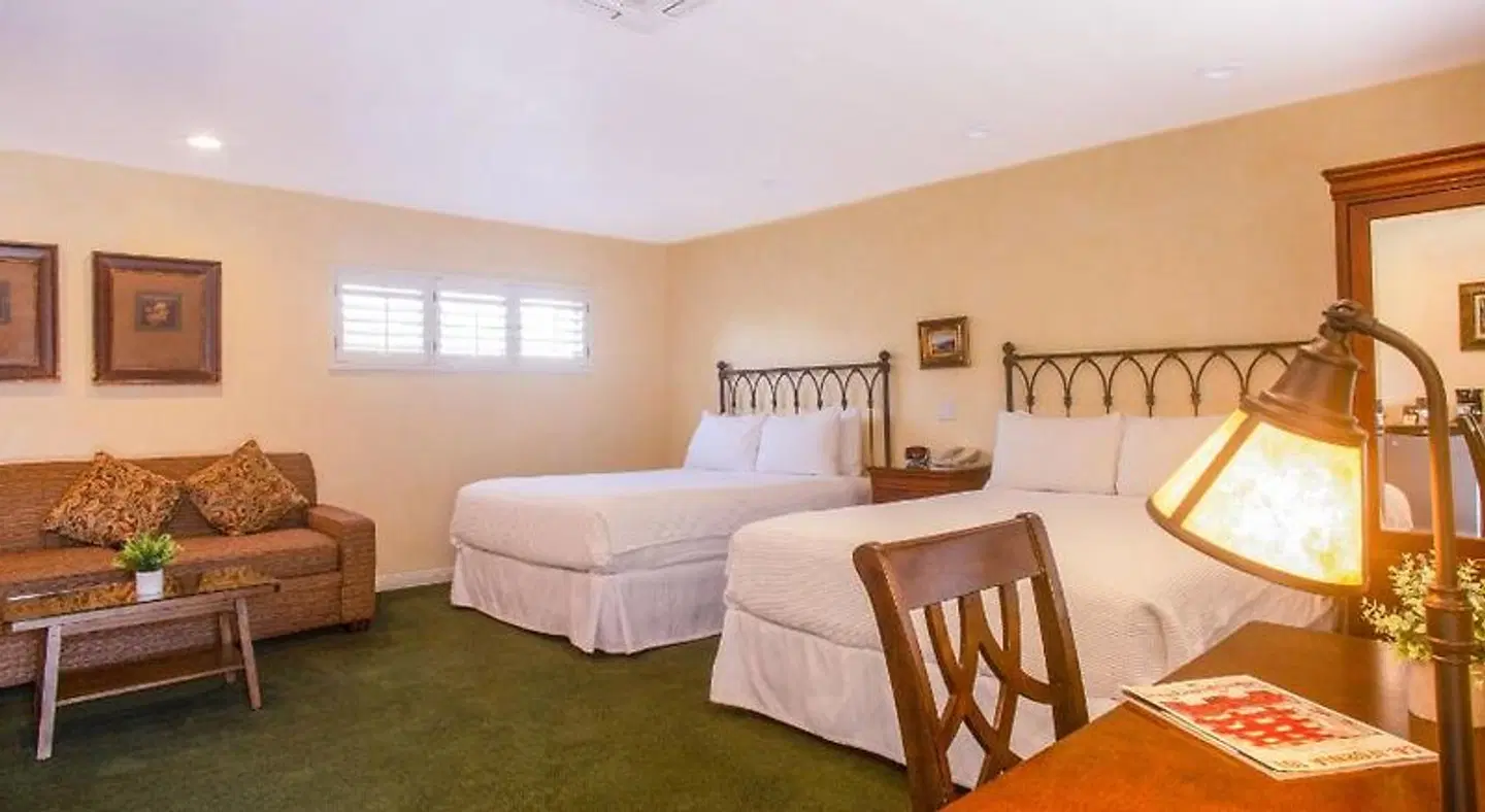 Castillo Inn at the Beach ROOM_EXAMPLE