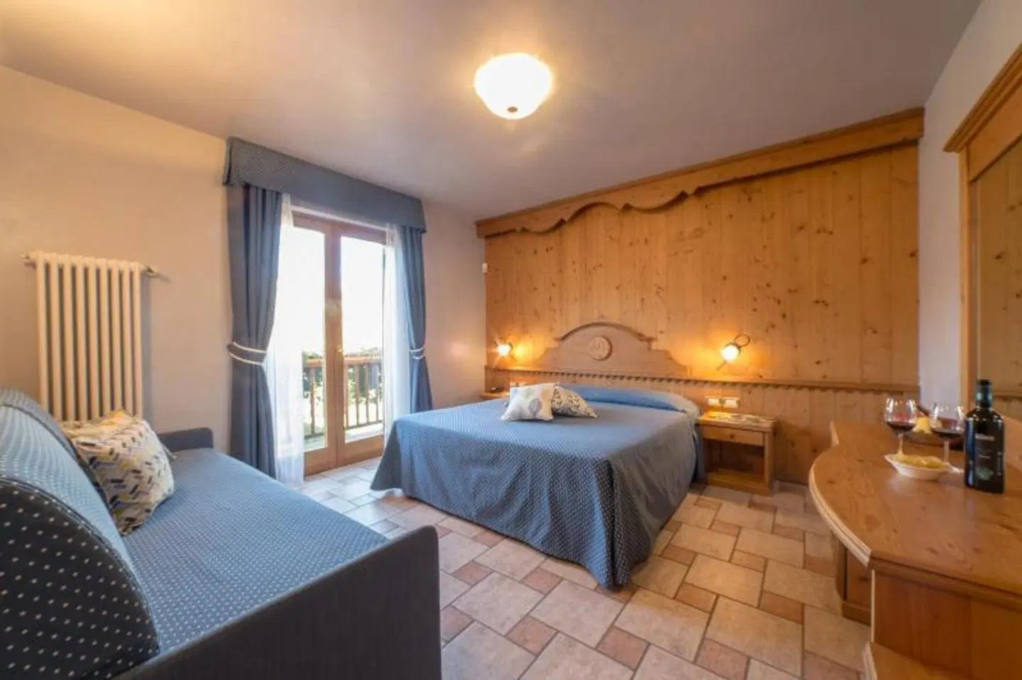 Lo Fleye ROOM_EXAMPLE