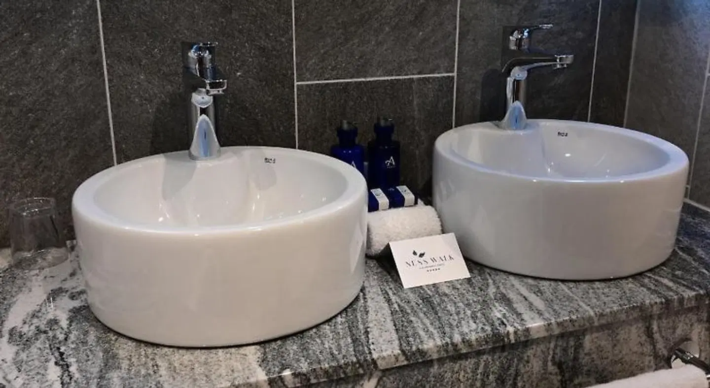Ness Walk Hotel Badezimmer