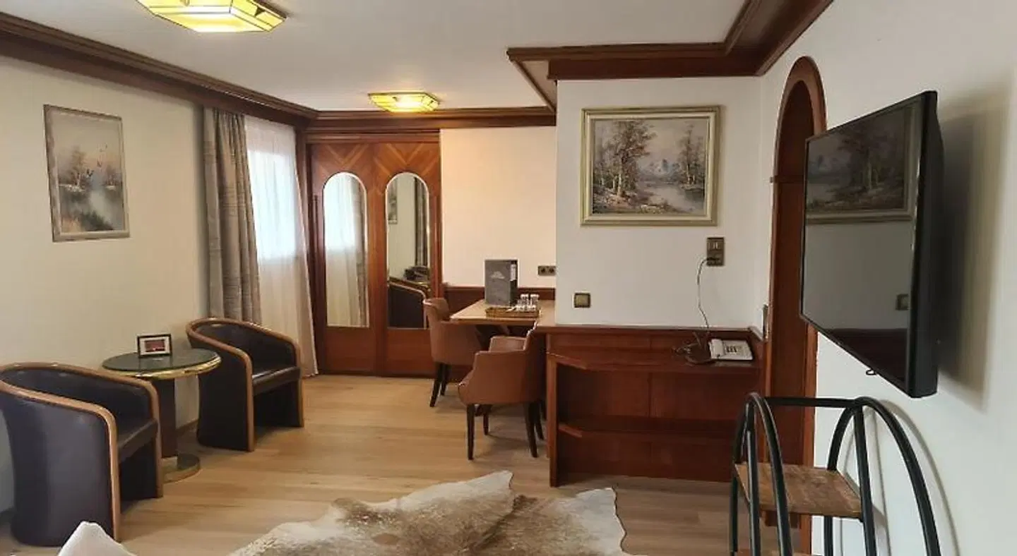 Tyrolis LOUNGE_LOBBY