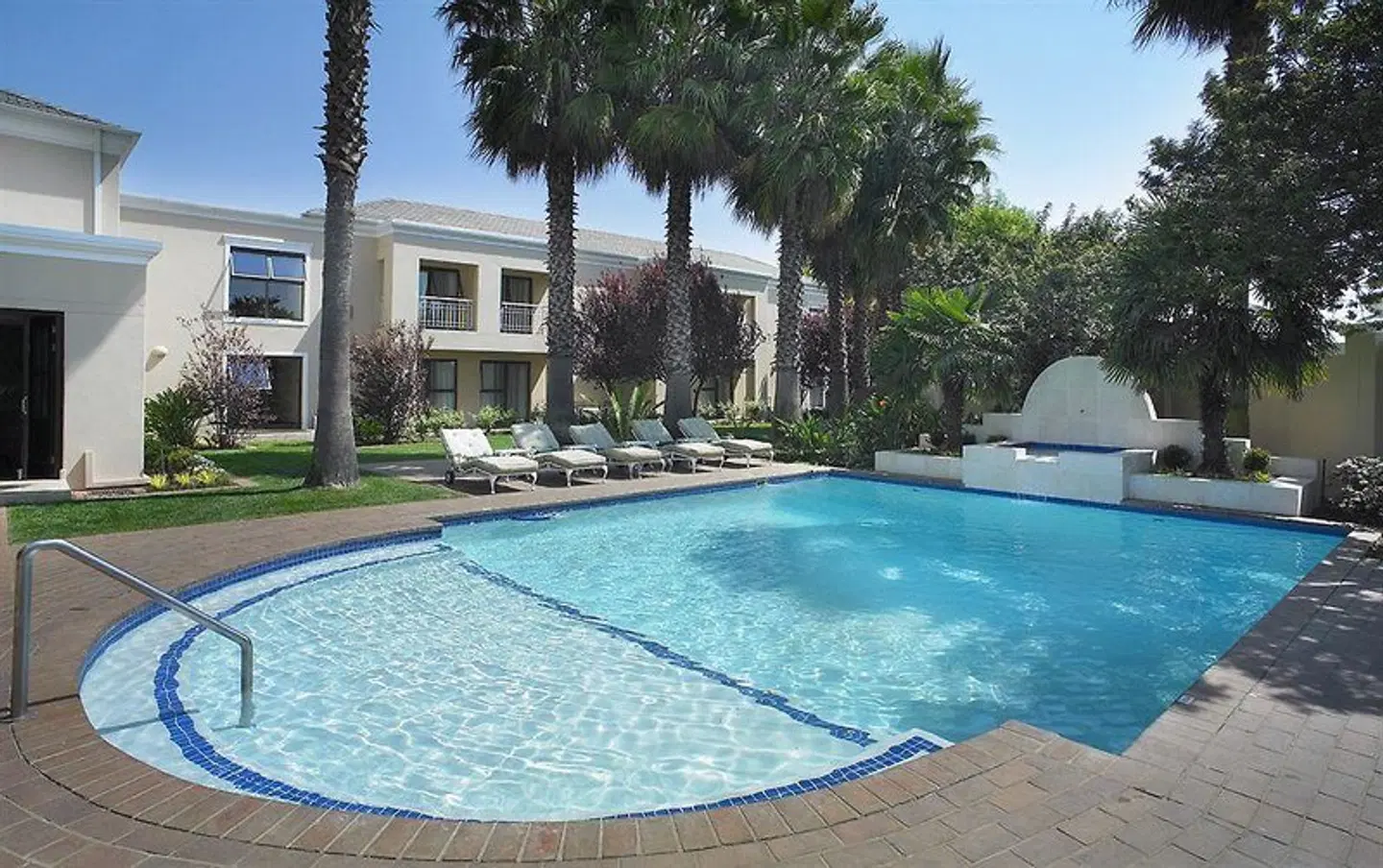 Southern Sun Katherine Street OUTDOOR_POOL