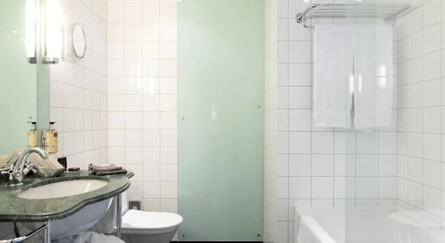 Elite Hotel Knaust Badezimmer