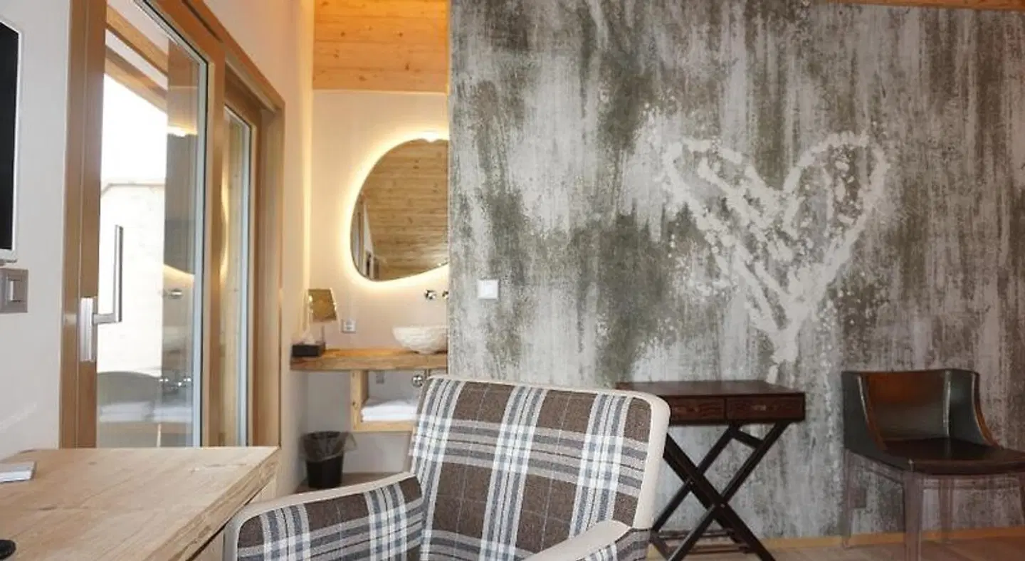 Caschu Alp Boutique Design Hotel Stoos Terrasse