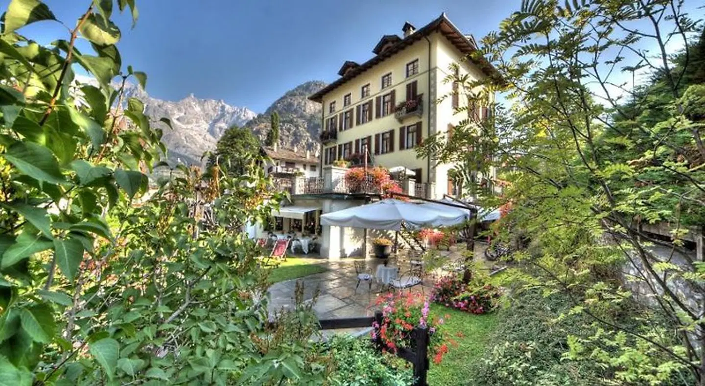Romantik Hotel Villa Novecento EXTERIOR