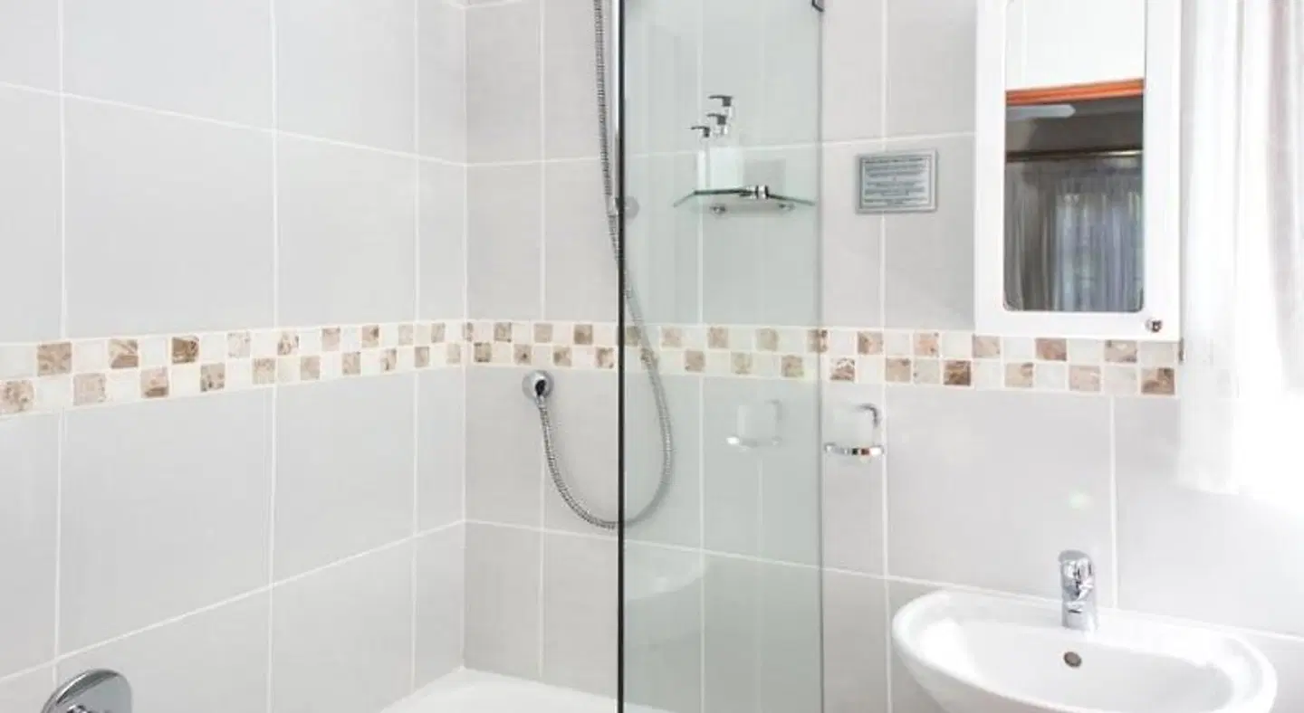 Kingfisher GuestHouse Badezimmer