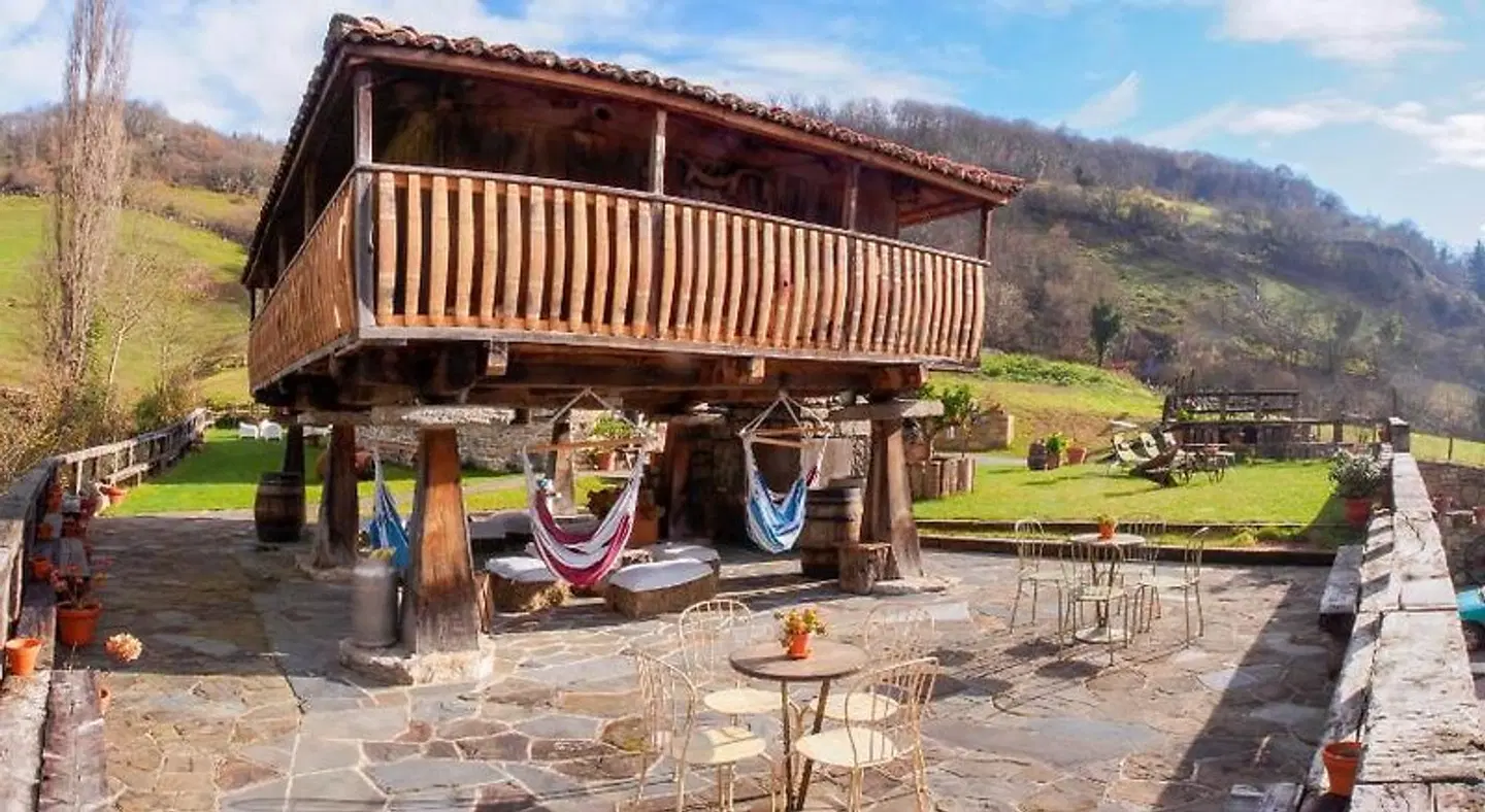 Casona de El Castañíu Bar