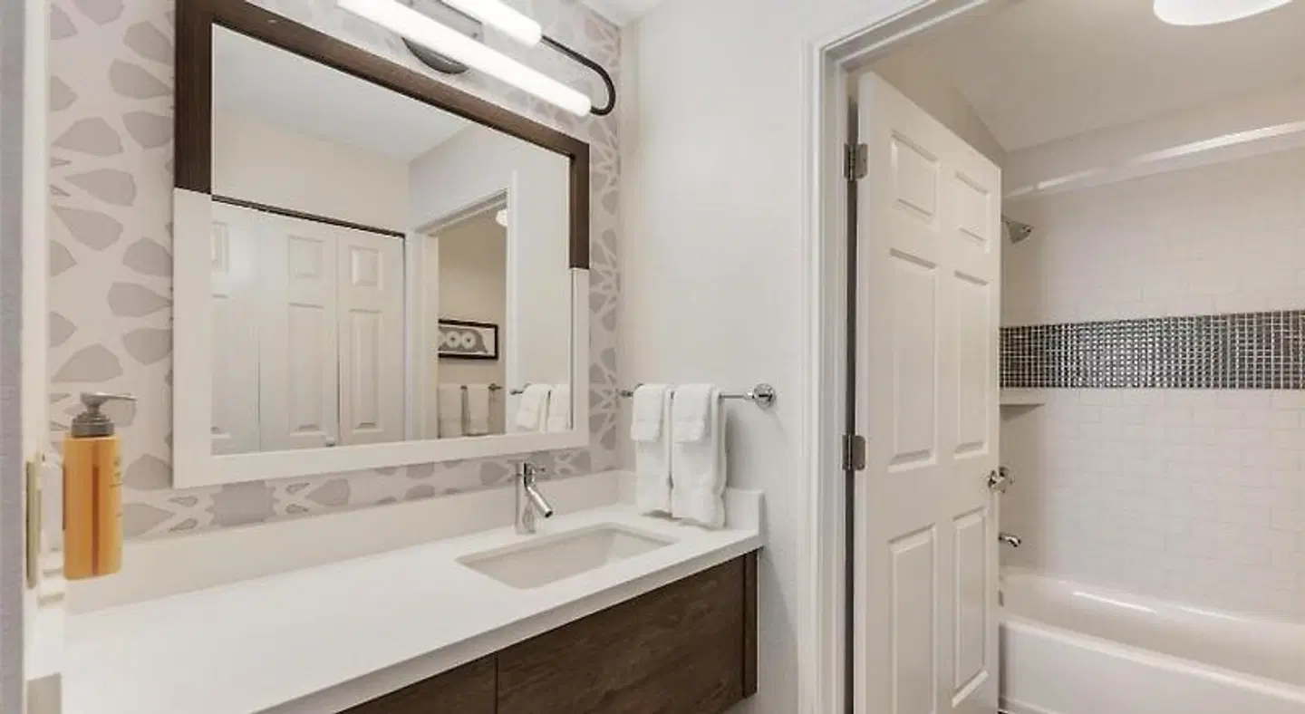 Sonesta ES Suites Austin The Domain Area Badezimmer
