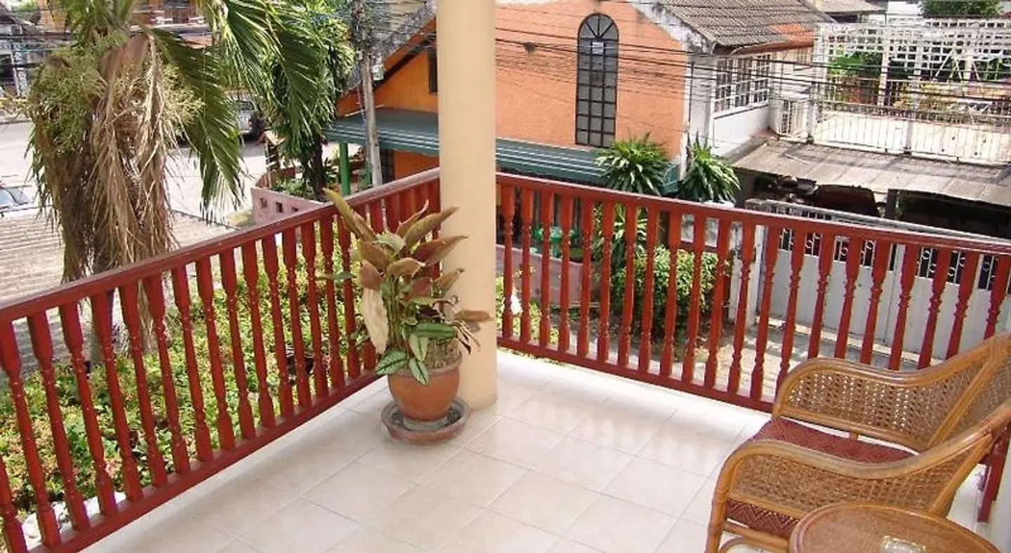 Villa Oranje Chiang Mai Terrasse