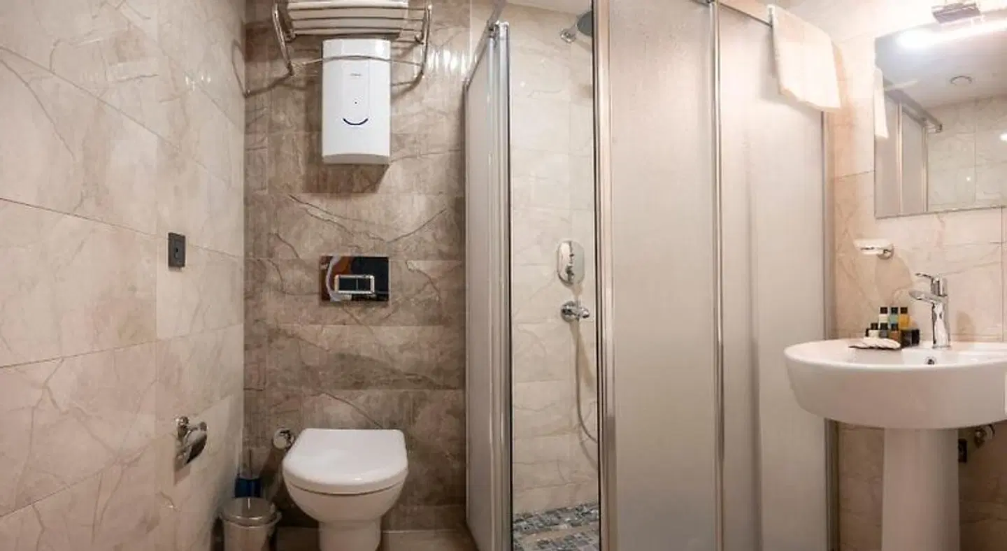 KA Hotel & Suites Badezimmer