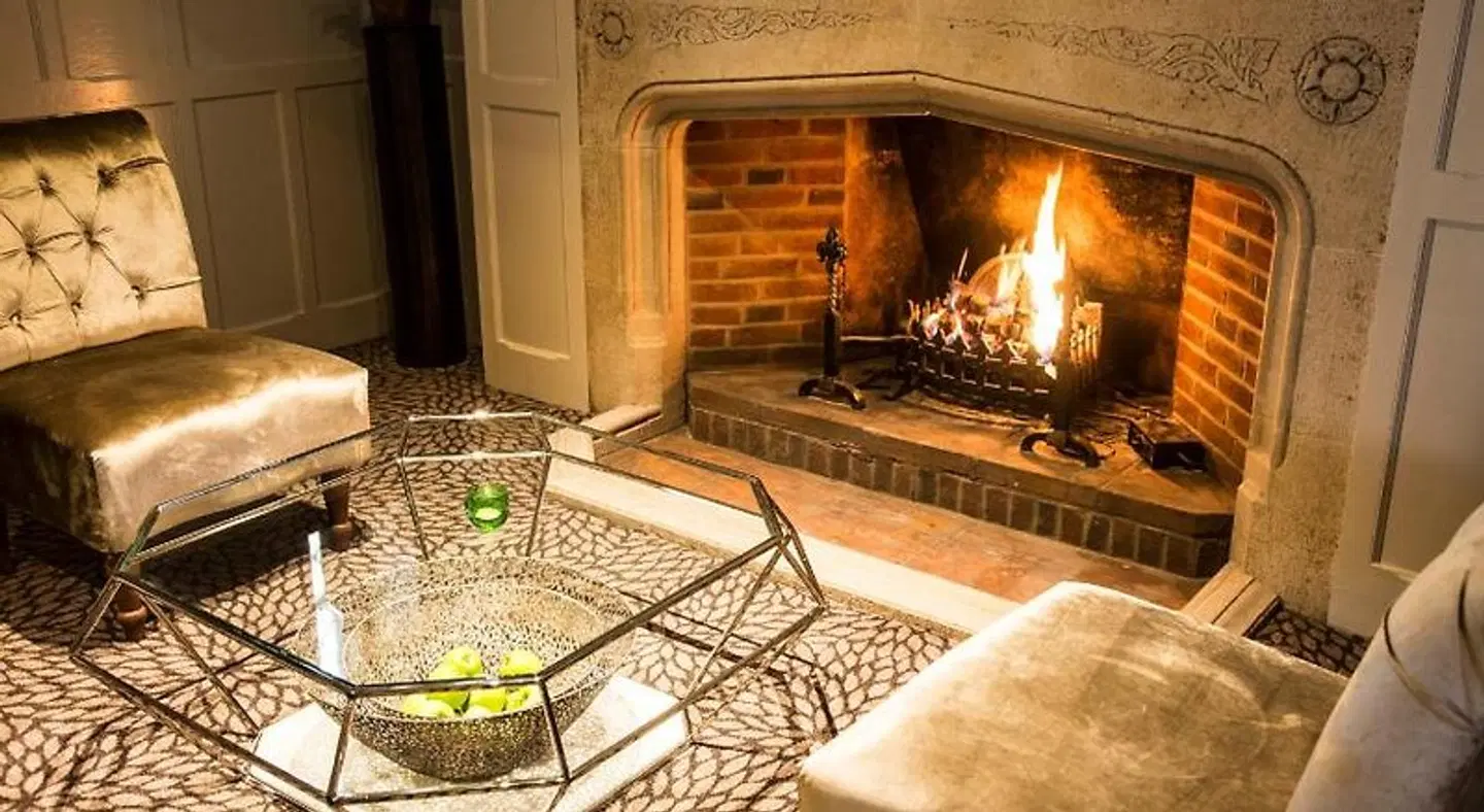 Stone Manor Hotel Bar