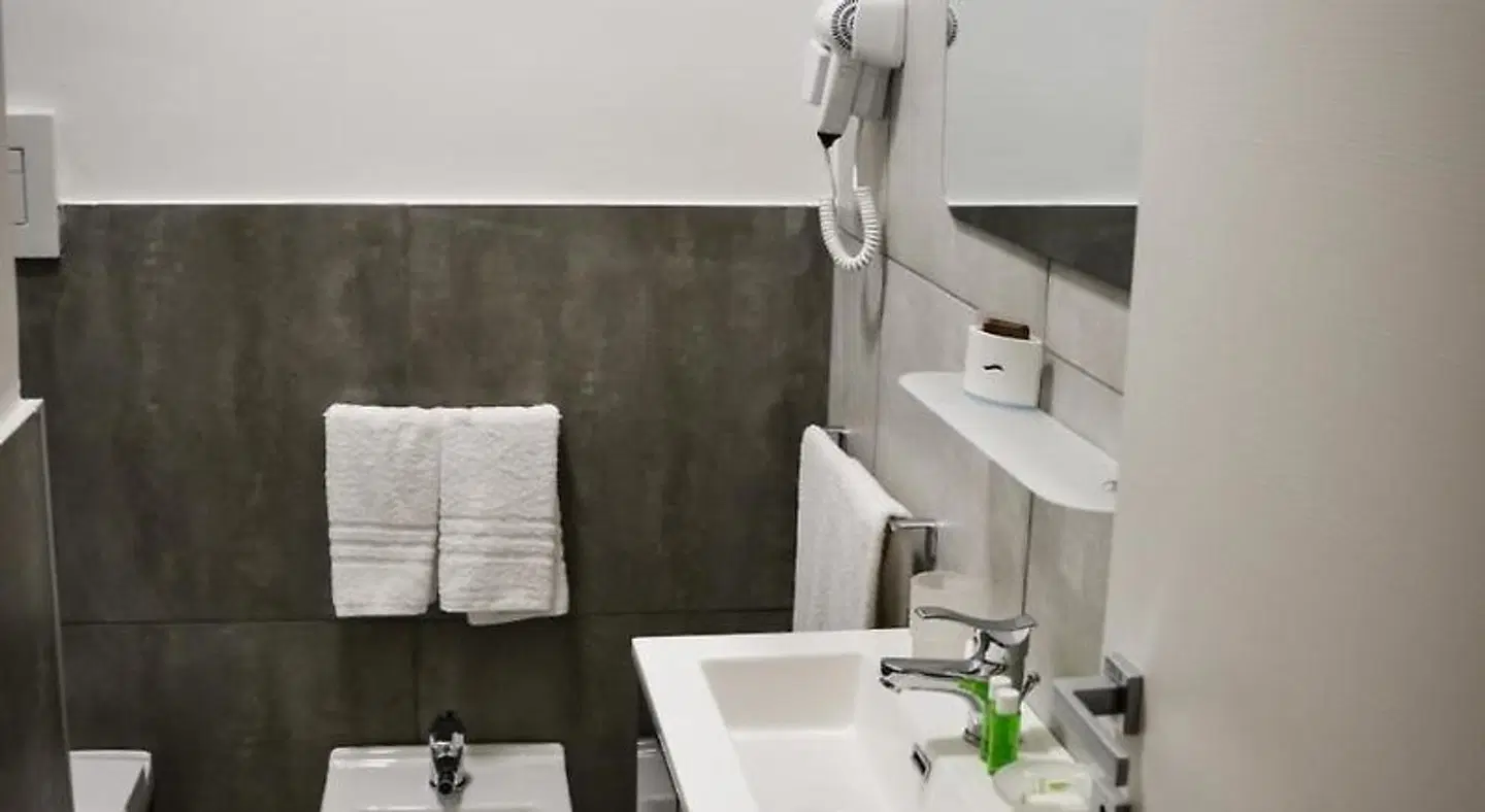 Brain Rooms & Suite Badezimmer