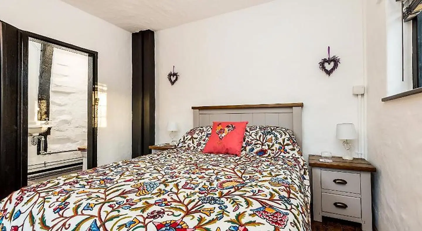 Burnside Hotel ROOM_EXAMPLE