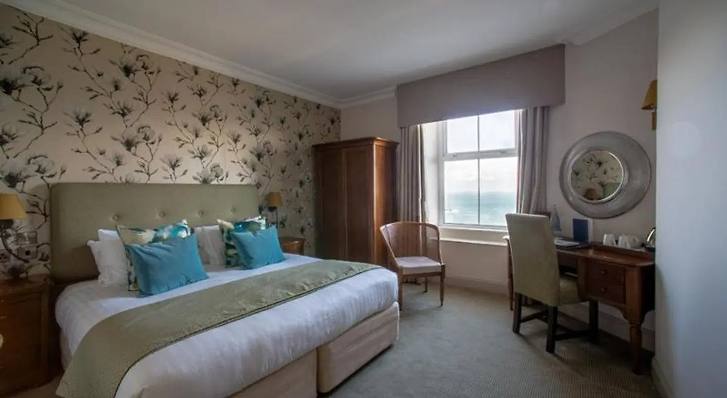 Mullion Cove ROOM_EXAMPLE