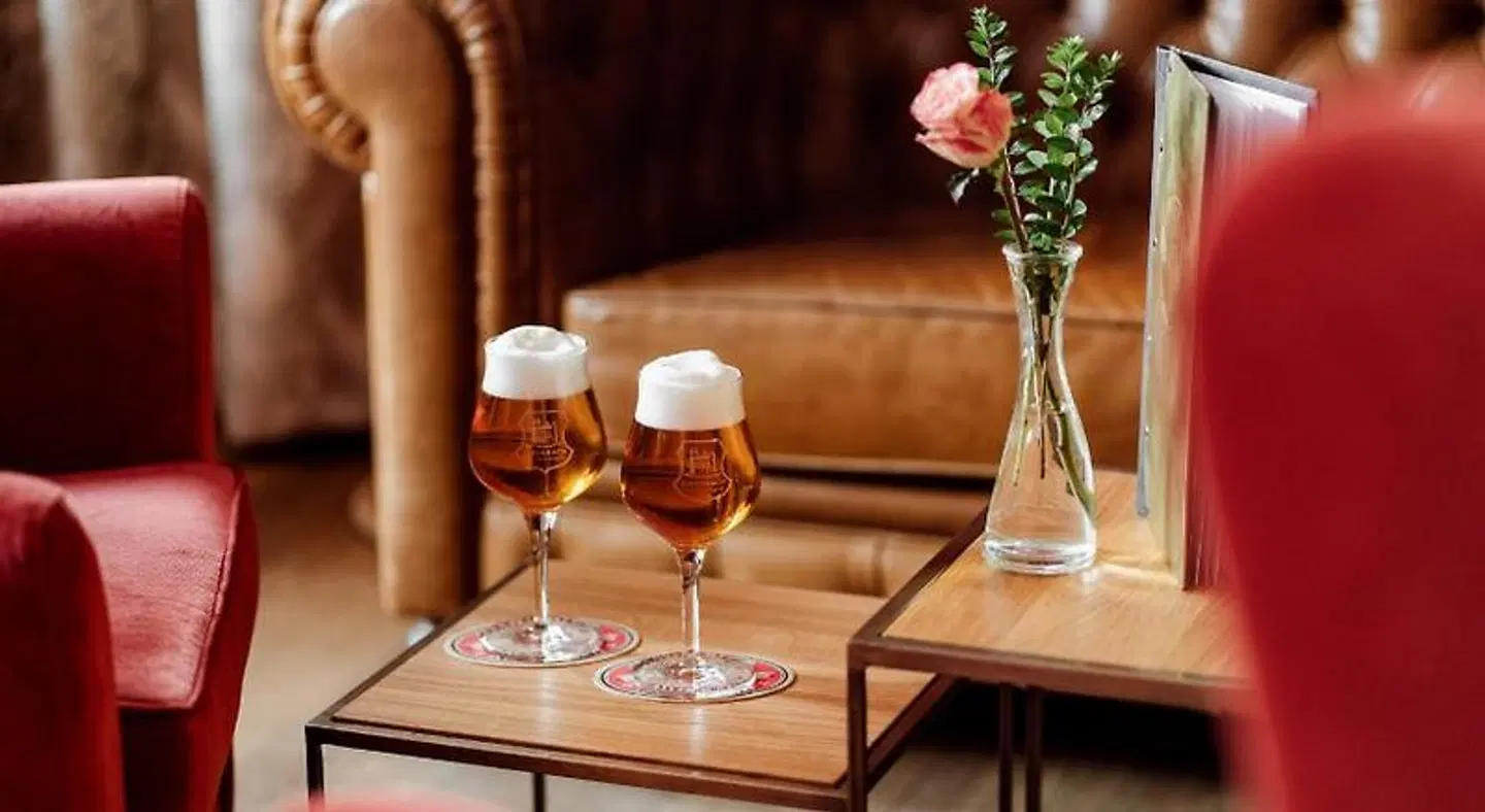 EMICH'S Hotel Restaurant