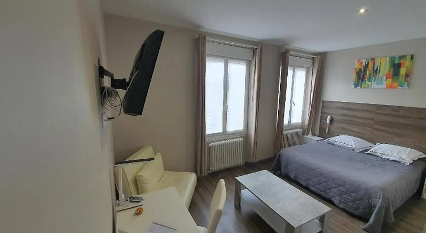 Hotel des 2 Nations ROOM_EXAMPLE