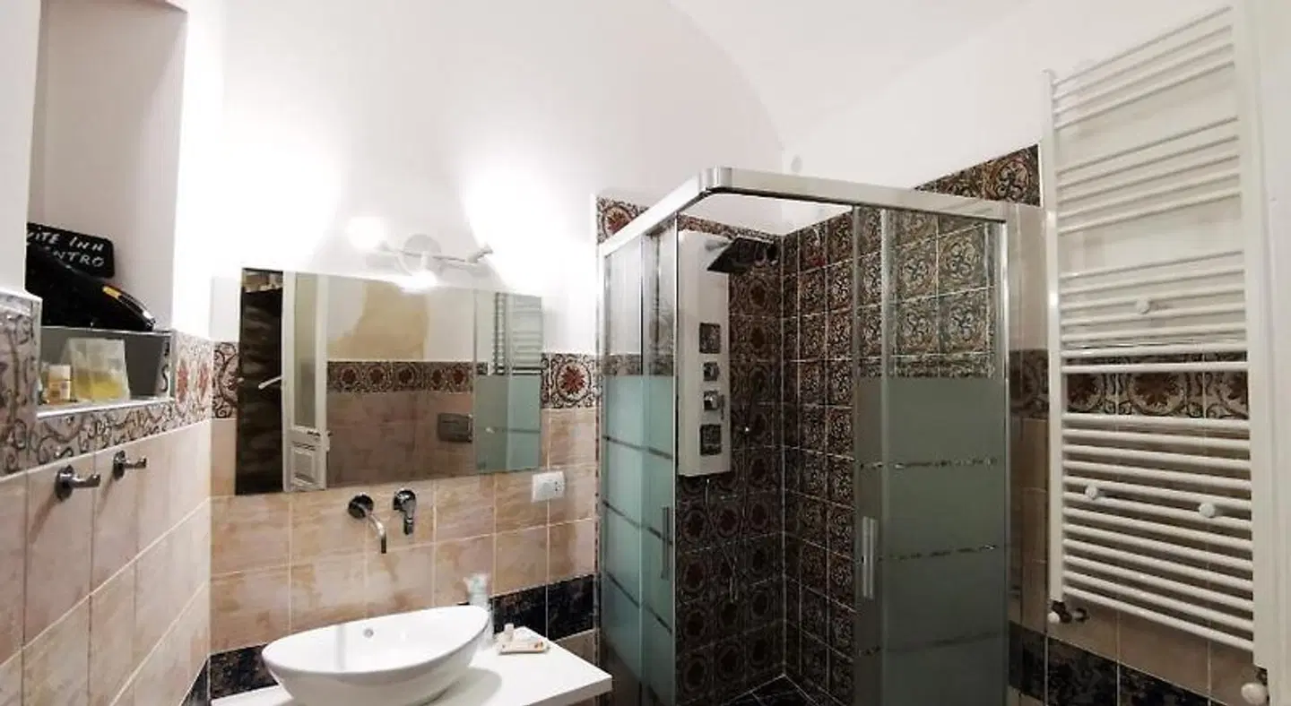 Suite Inn Centro Dimora Storica Badezimmer