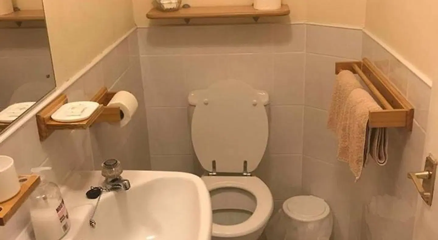 Bridgeside Guest House - B&B Badezimmer
