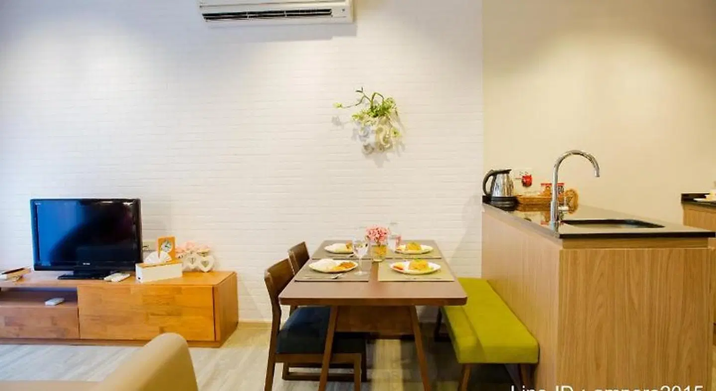 Raincondo Ampere ROOM_EXAMPLE