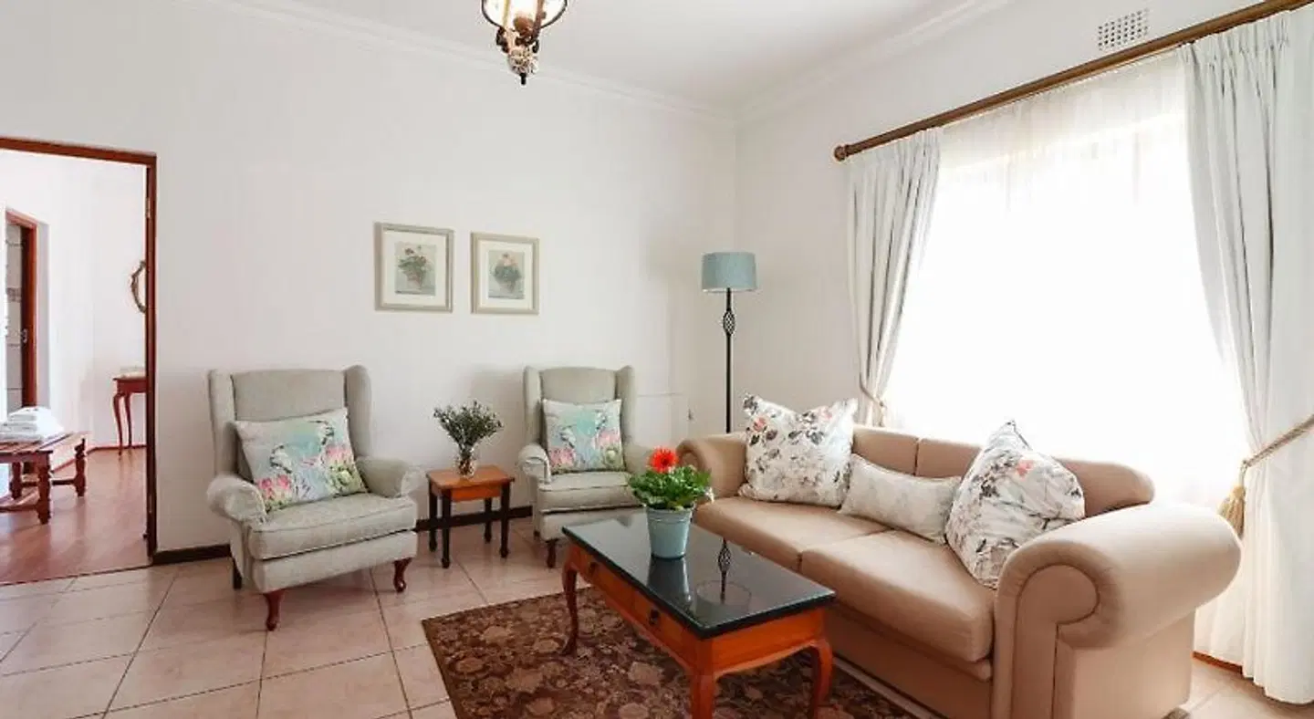 A Tuscan Villa Guest House ROOM_EXAMPLE