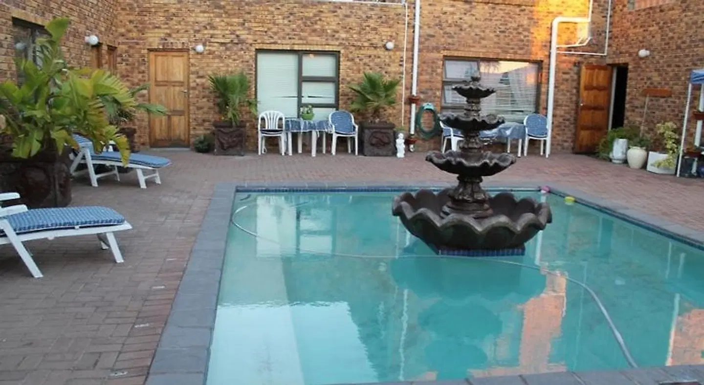 Quest Bed And Breakfast OUTDOOR_POOL
