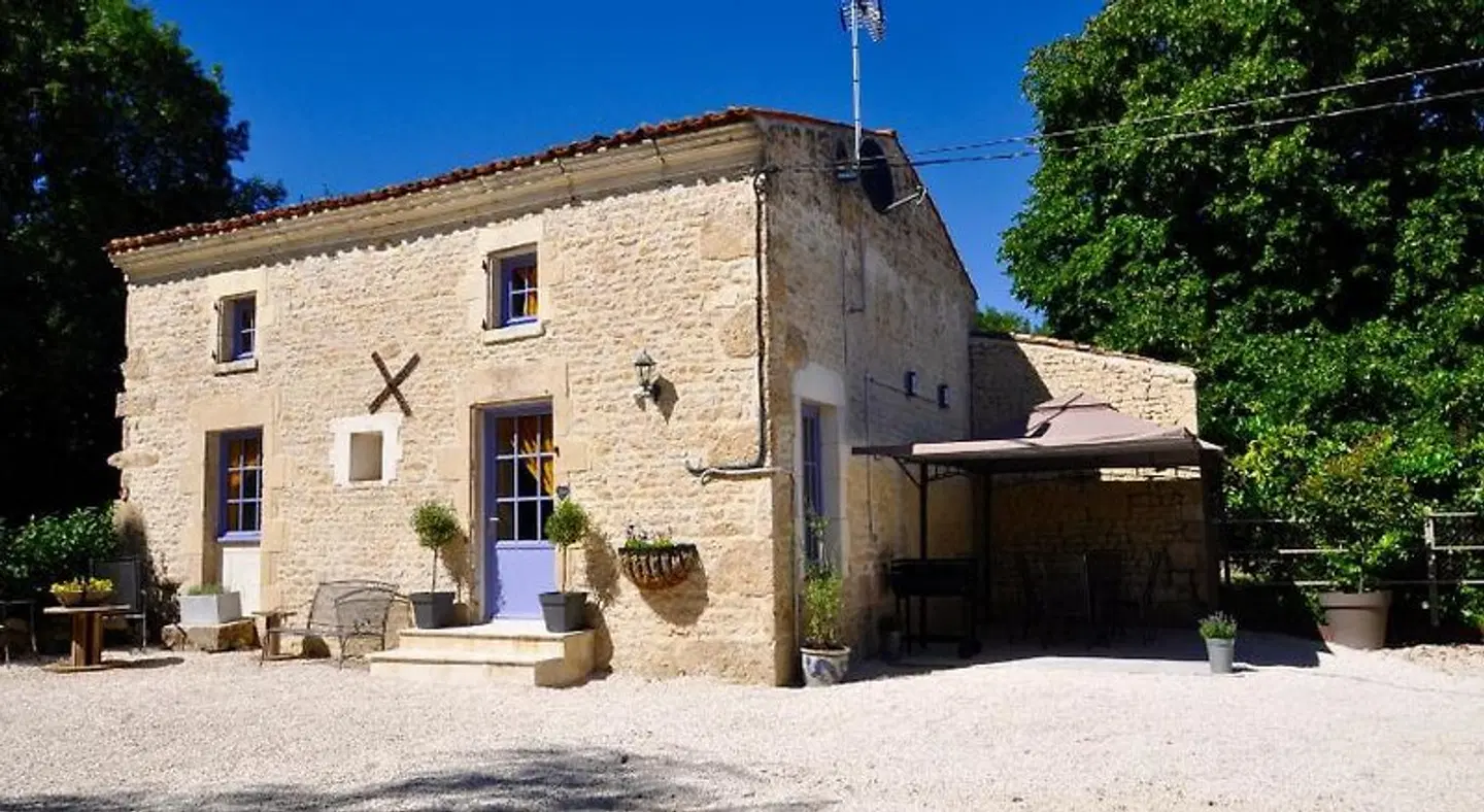 Chez Fins Bois EXTERIOR