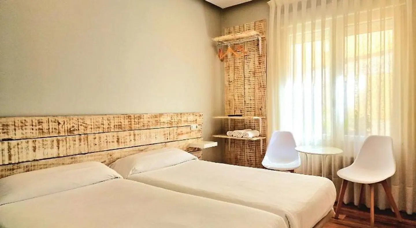 Urban Burgos ROOM_EXAMPLE