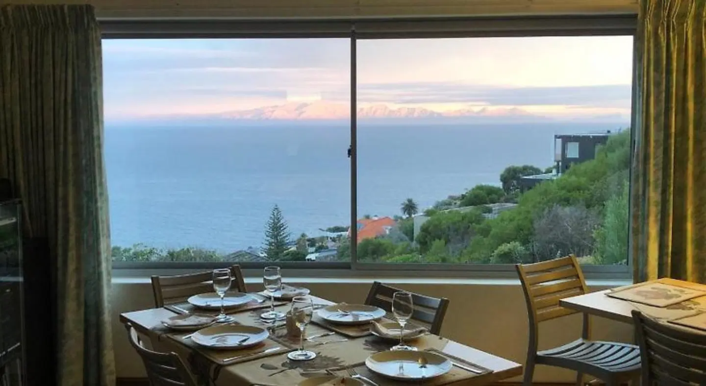 1 Mountain Rd Boutique B & B Restaurant