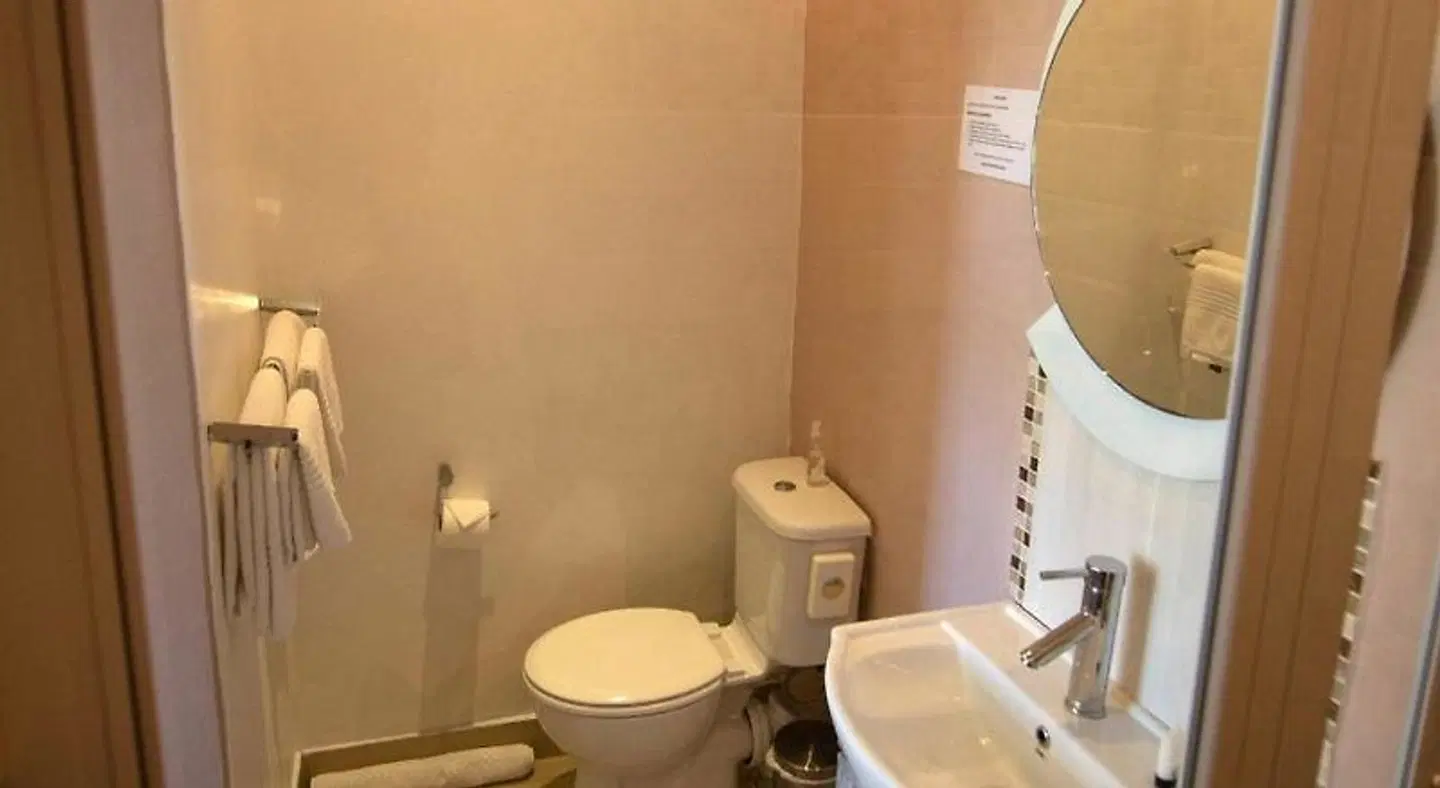 The Boston Guest House Badezimmer