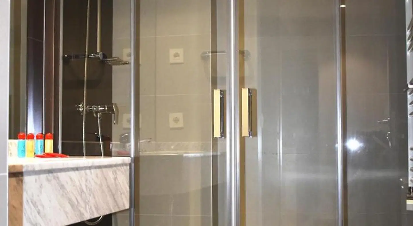 Apartamentos Turisticos Pueri Cantores Badezimmer