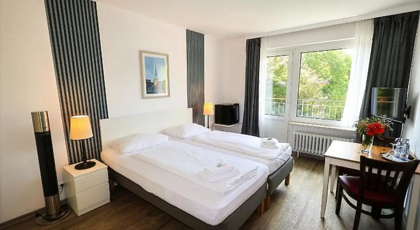 Am Park ROOM_EXAMPLE