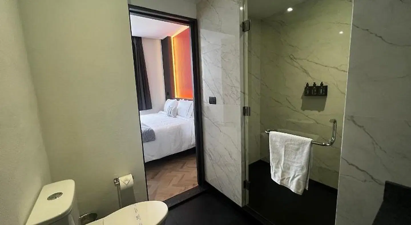 Hotel Catedral Badezimmer