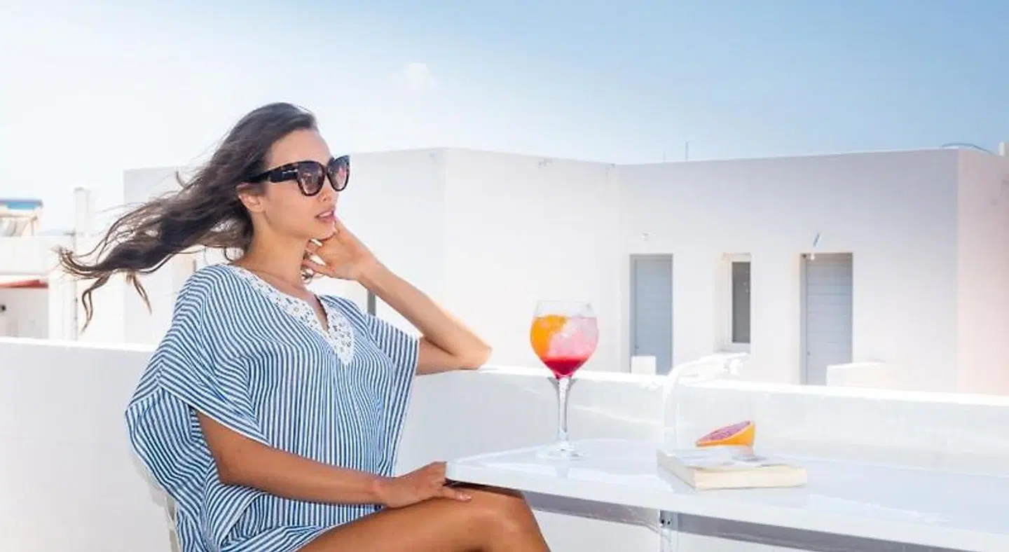 White Rock Milos Suites PEOPLE