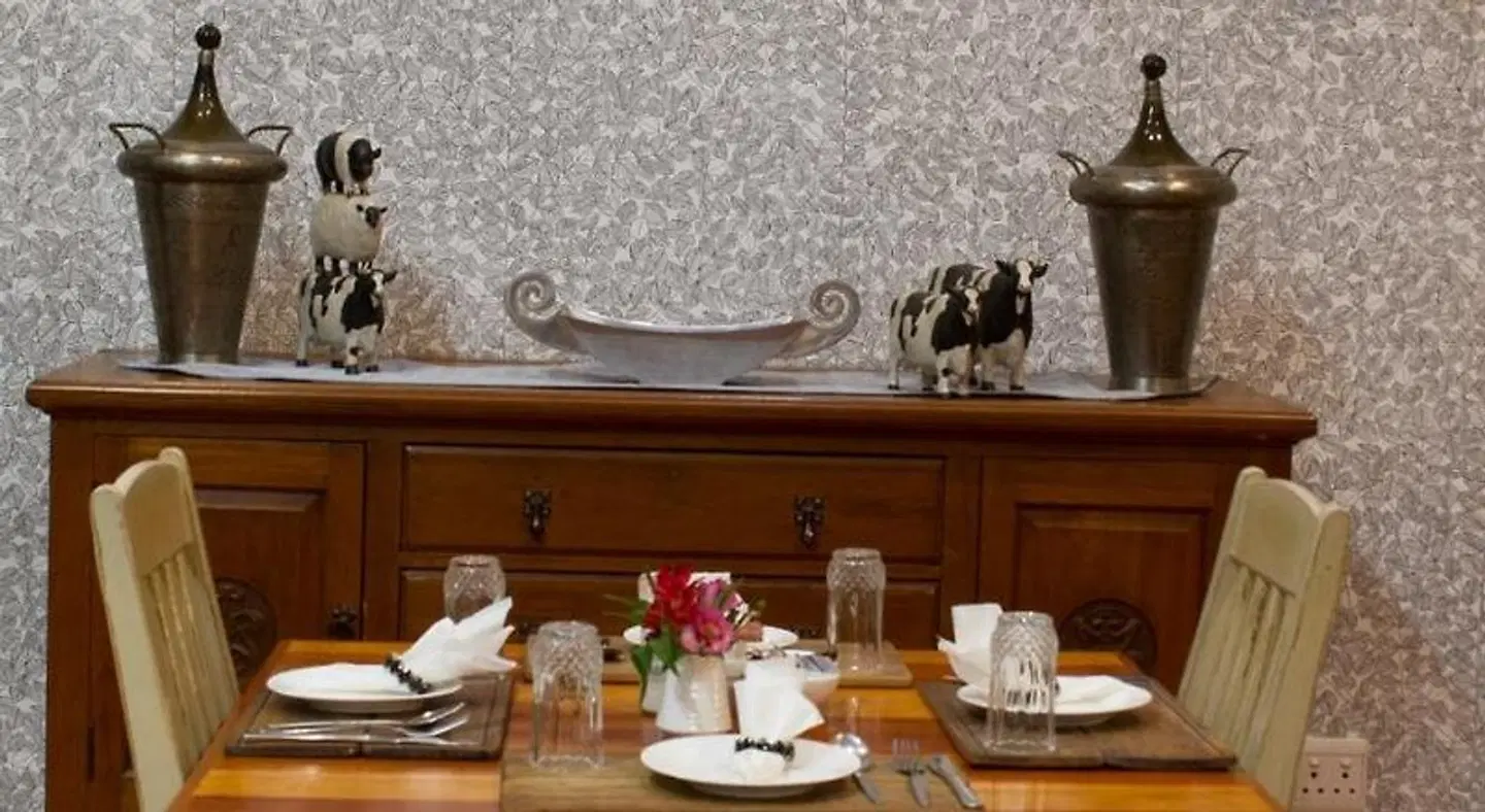 Del Roza Guest House Restaurant