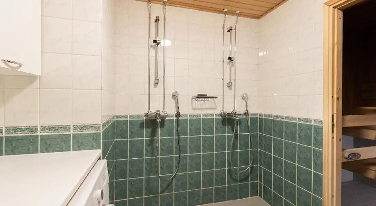 Levikaira Apartments Alpine Chalets Levin Kultarinne Badezimmer