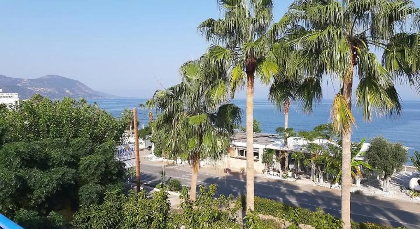 Amalia Apartments LANDSCAPE