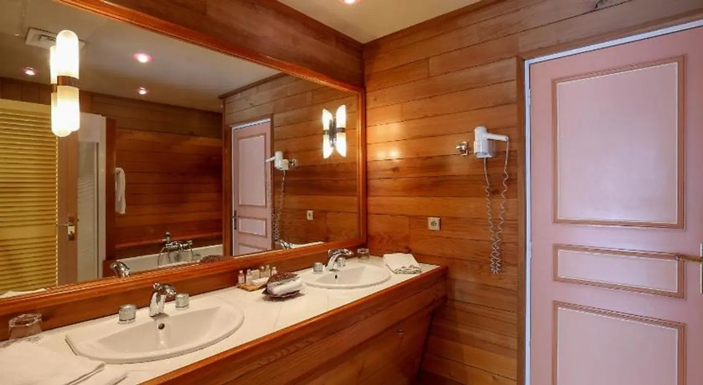 Relais de la Poste Badezimmer