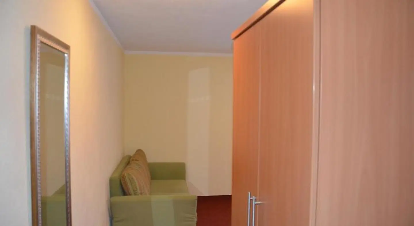Hirsch ROOM_EXAMPLE
